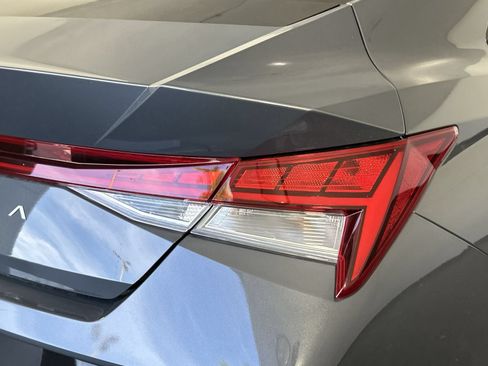 Used 2025 Hyundai Elantra SEL FWD image 26