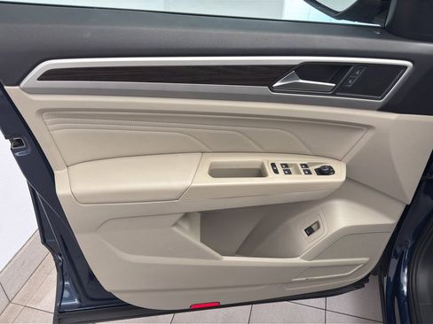 Certified 2023 Volkswagen Atlas SE w/ Panoramic Sunroof Package image 9