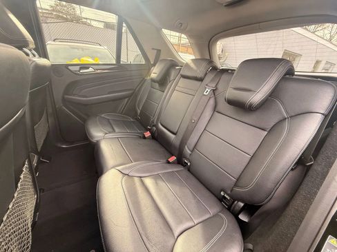 Used 2015 Mercedes-Benz ML 400 4MATIC w/ Lighting Package image 27