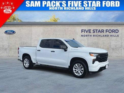 Used 2025 Chevrolet Silverado 1500 Custom AWD/4WD image 2
