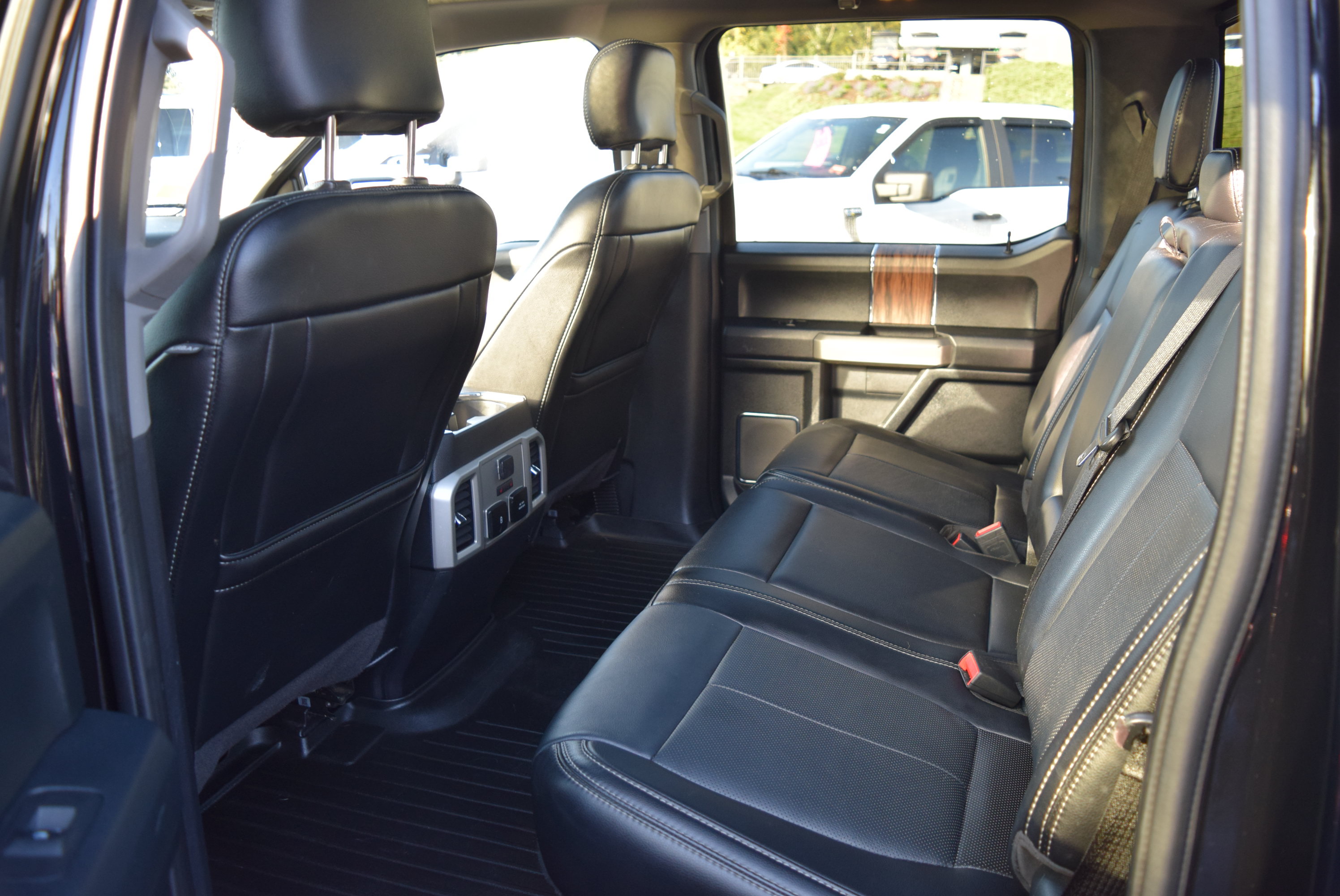 Used 2020 Ford F150 Lariat w/ Equipment Group 502A Luxury AWD/4WD image 10