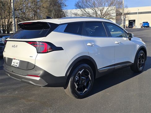 New 2026 Kia Sportage EX image 3