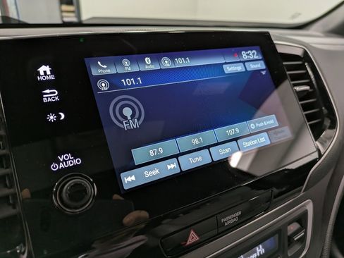 Certified 2023 Honda Passport EX-L image 12