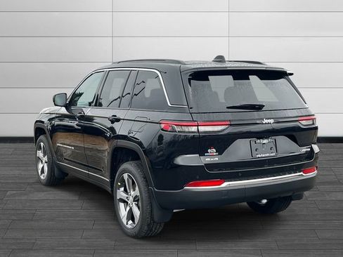 New 2025 Jeep Grand Cherokee Limited w/ MOPAR Finishing Package AWD/4WD image 5