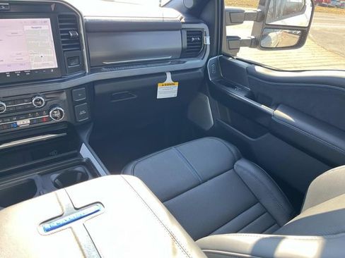 New 2026 Ford F250 Platinum image 15