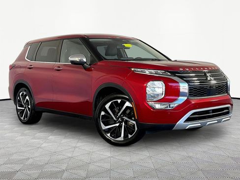 Used 2022 Mitsubishi Outlander SE FWD image 3