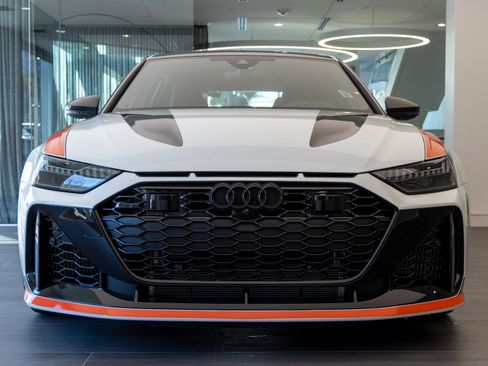 Used 2025 Audi RS 6 performance image 50