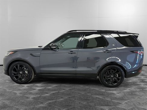 Used 2024 Land Rover Discovery Dynamic SE image 2