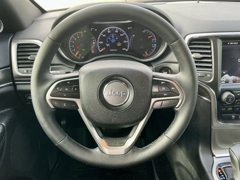 Used 2018 Jeep Grand Cherokee Limited image 38