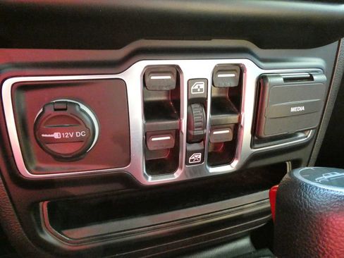 Used 2021 Jeep Gladiator Sport AWD/4WD image 28