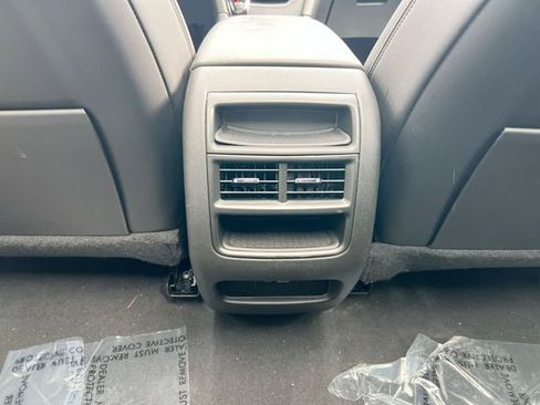 Used 2025 Cadillac XT5 Premium Luxury image 25