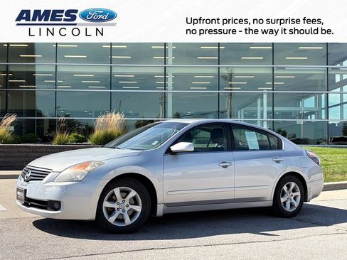 Used 2009 Nissan Altima 2.5 SL w/ SL Pkg FWD image 1