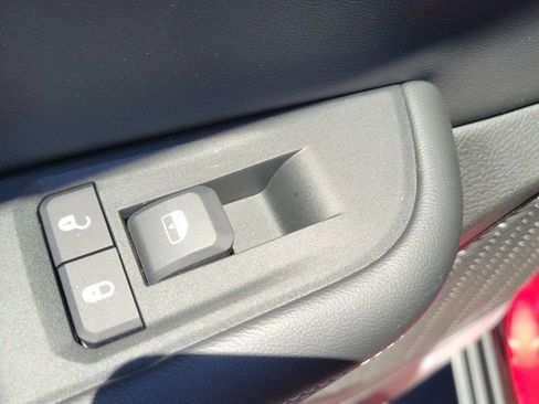 New 2025 Jeep Grand Cherokee Altitude image 14