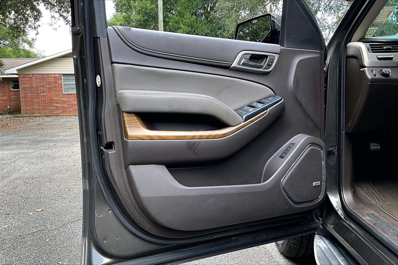 Used 2020 GMC Yukon Denali RWD image 17
