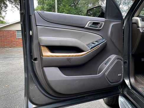 Used 2020 GMC Yukon Denali RWD image 17