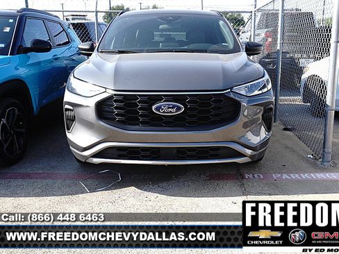 Used 2024 Ford Escape ST-Line FWD image 2