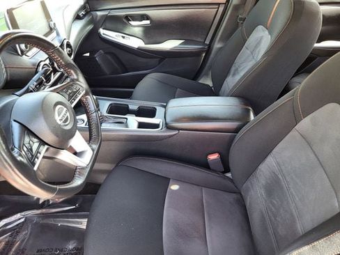 Certified 2023 Nissan Sentra SR w/ Lighting Package image 18