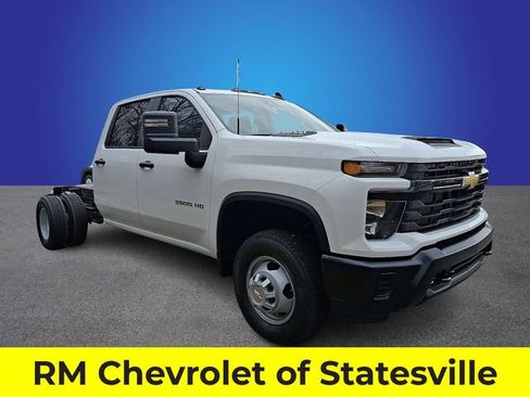 New 2026 Chevrolet Silverado 3500 W/T w/ WT Convenience Package image 2