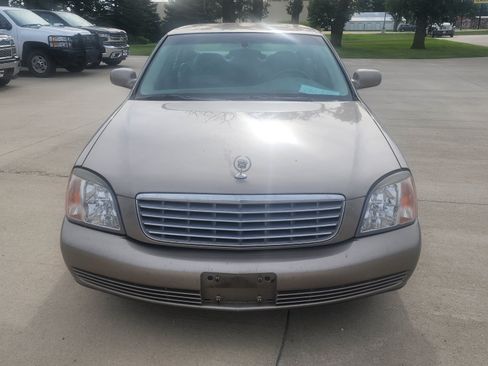 Used 2001 Cadillac De Ville w/ Comfort/Convenience Pkg FWD image 2