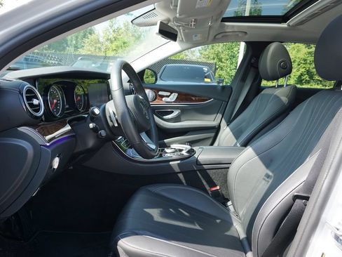 Used 2017 Mercedes-Benz E 300 4MATIC image 11