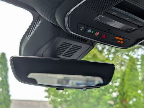 Used 2025 Chevrolet Equinox RS w/ Safety and Technology Package FWD image 28