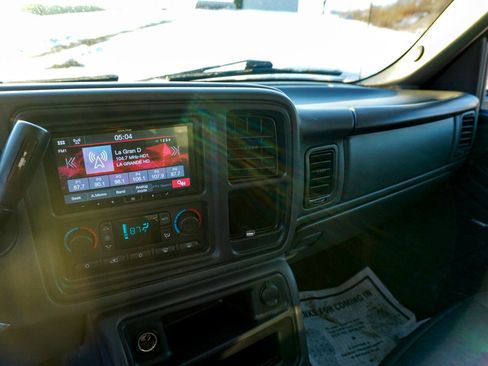 Used 2006 GMC Sierra 1500 SLT w/ Light Duty Power Package image 14