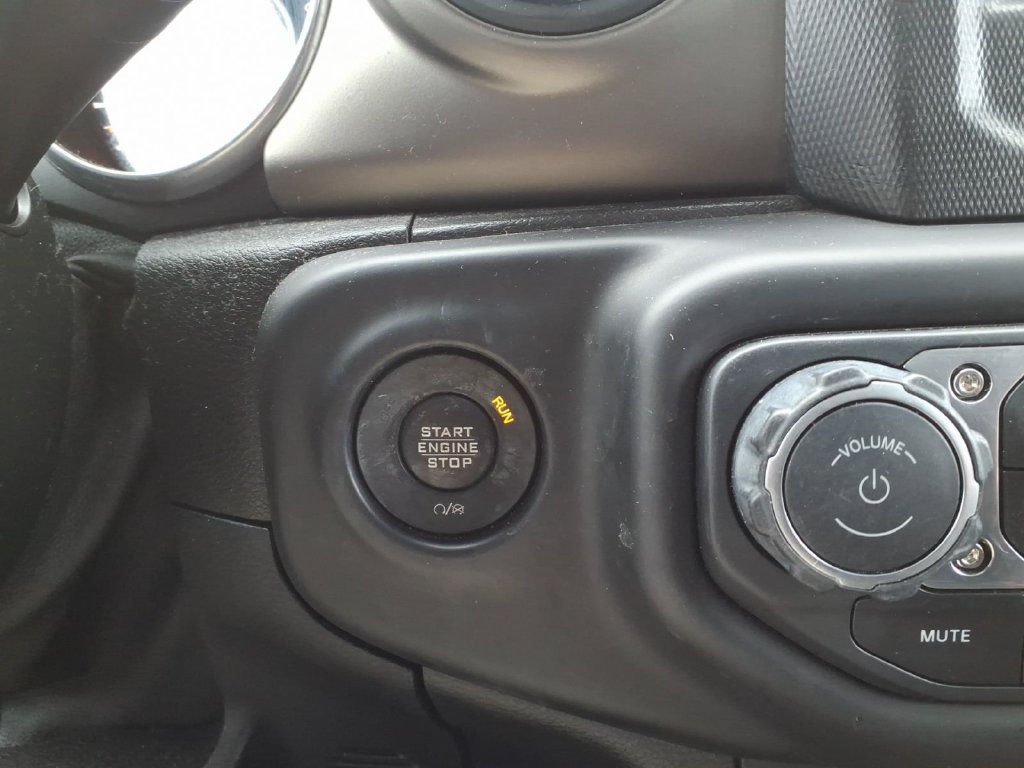 Used 2018 Jeep Wrangler Unlimited Sport S AWD/4WD image 21