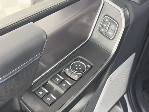 Used 2025 Ford F150 Platinum w/ Equipment Group 702A High image 27