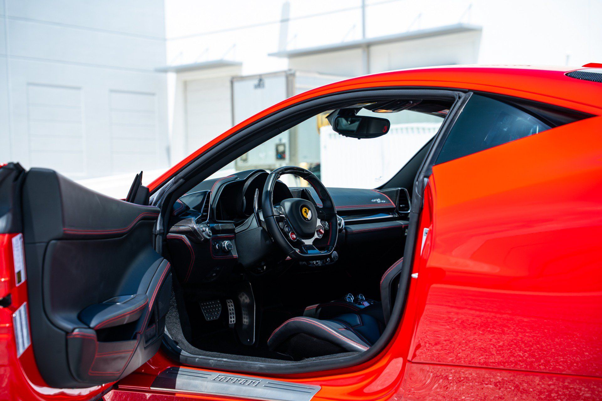Used 2014 Ferrari 458 Italia Coupe RWD image 14