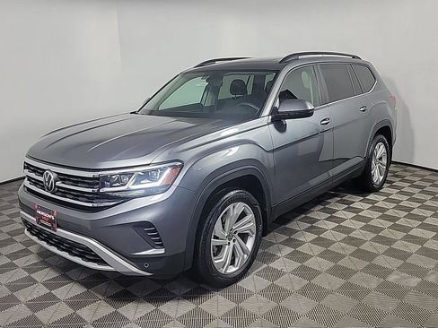 Used 2022 Volkswagen Atlas SE w/ Panoramic Sunroof Package image 12