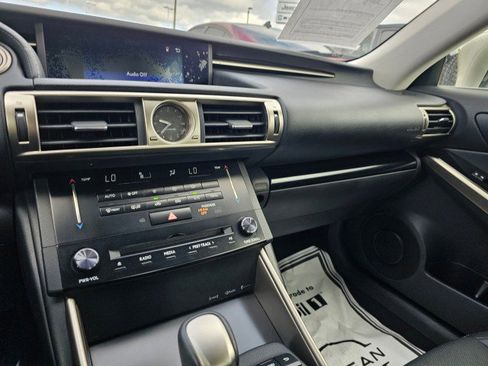 Used 2014 Lexus IS 250 image 38