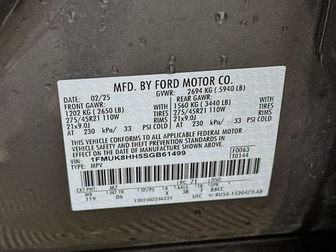 Used 2025 Ford Explorer Platinum w/ LUX Leather Package image 12