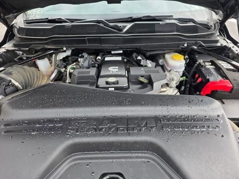 Used 2024 RAM 2500 Laramie AWD/4WD image 19