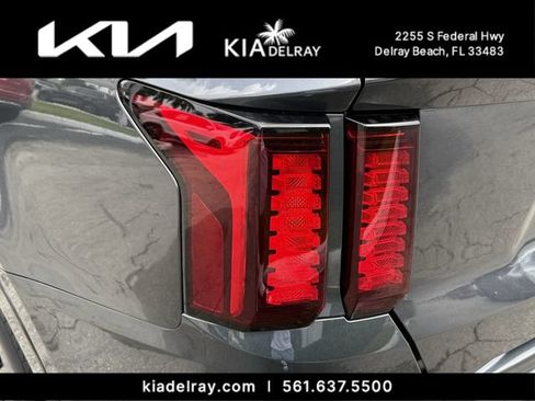 Certified 2021 Kia Sorento S w/ Panoramic Sunroof Package FWD image 7