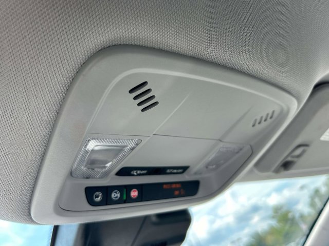 Used 2025 Chevrolet Malibu LT FWD image 35