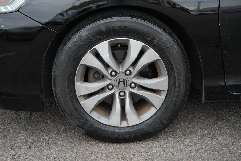 Used 2015 Honda Accord LX image 13