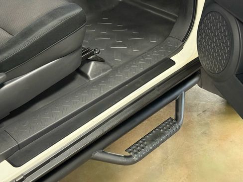 Used 2014 Toyota FJ Cruiser 4WD image 8