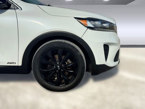 Used 2019 Kia Sorento S image 9