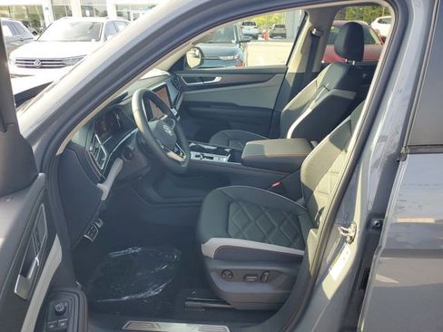 New 2026 Volkswagen Atlas Peak Edition AWD/4WD image 17