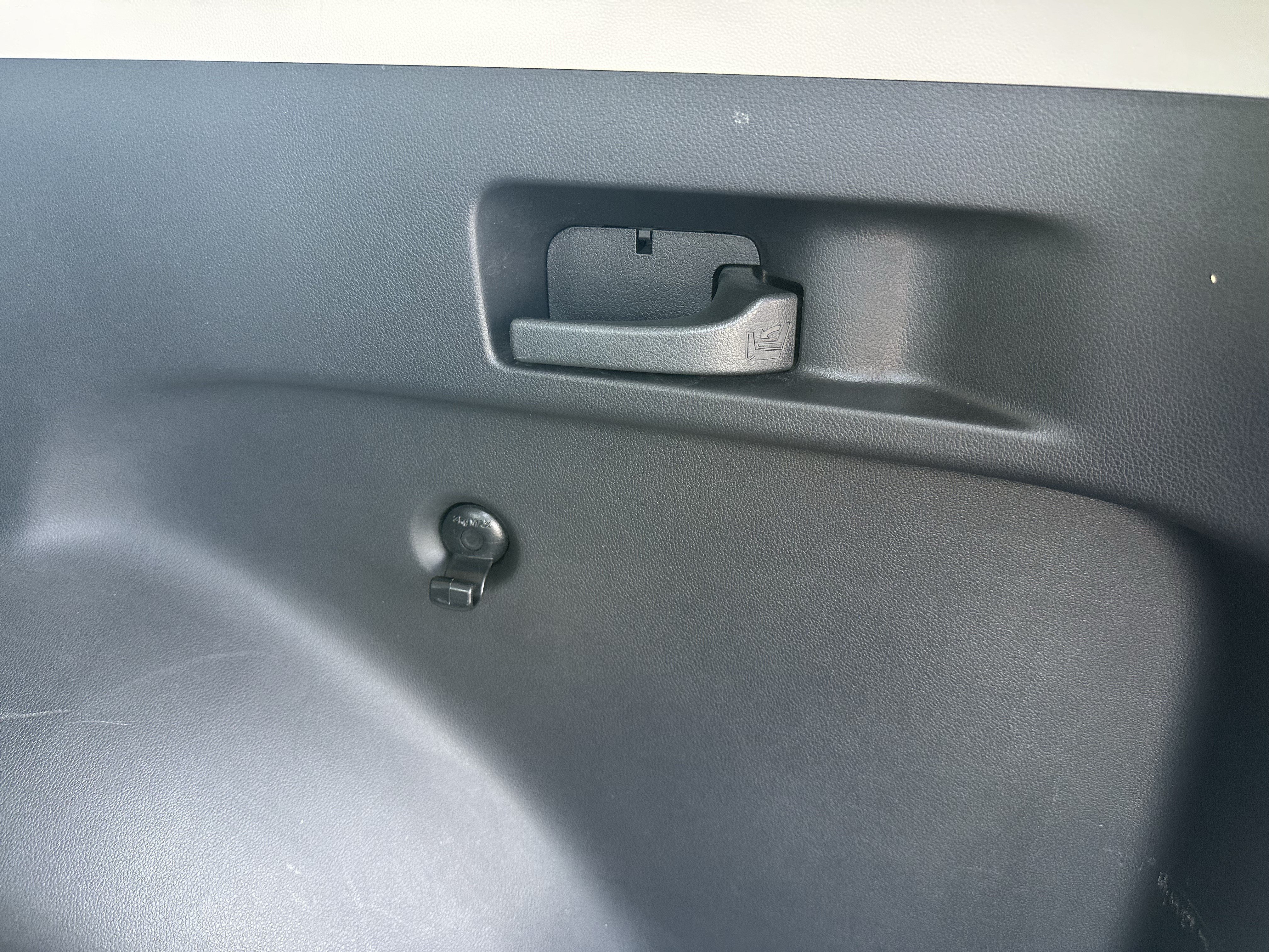 Used 2014 Honda CR-V LX image 32
