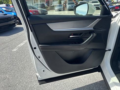 Used 2024 MAZDA CX-90 3.3 Turbo w/ Preferred Plus image 21