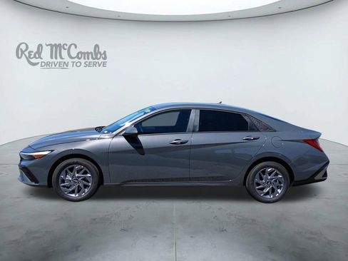 New 2026 Hyundai Elantra Hybrid FWD image 2