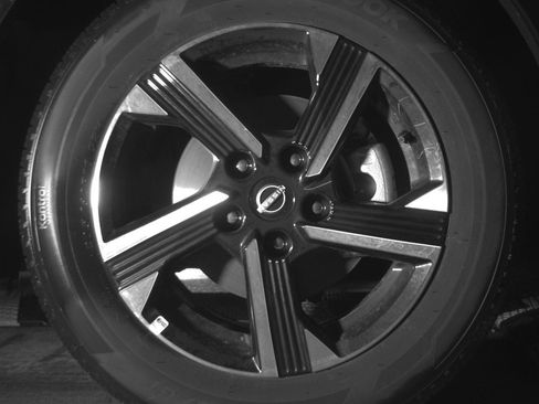 Used 2025 Nissan Sentra SV FWD image 13