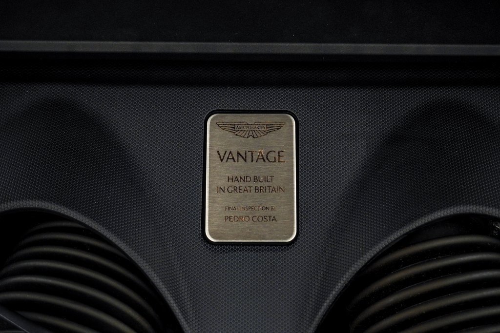 Used 2026 Aston Martin V8 Vantage Roadster RWD image 36