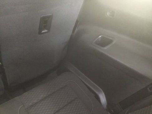 Used 2019 GMC Acadia SLE image 23