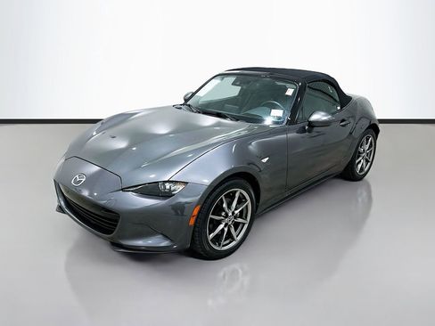 Used 2021 MAZDA MX-5 Miata Grand Touring RWD image 3