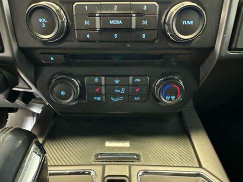 Used 2018 Ford F150 XLT w/ Equipment Group 302A Luxury AWD/4WD image 30