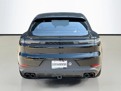 Certified 2024 Porsche Cayenne Coupe AWD/4WD image 10