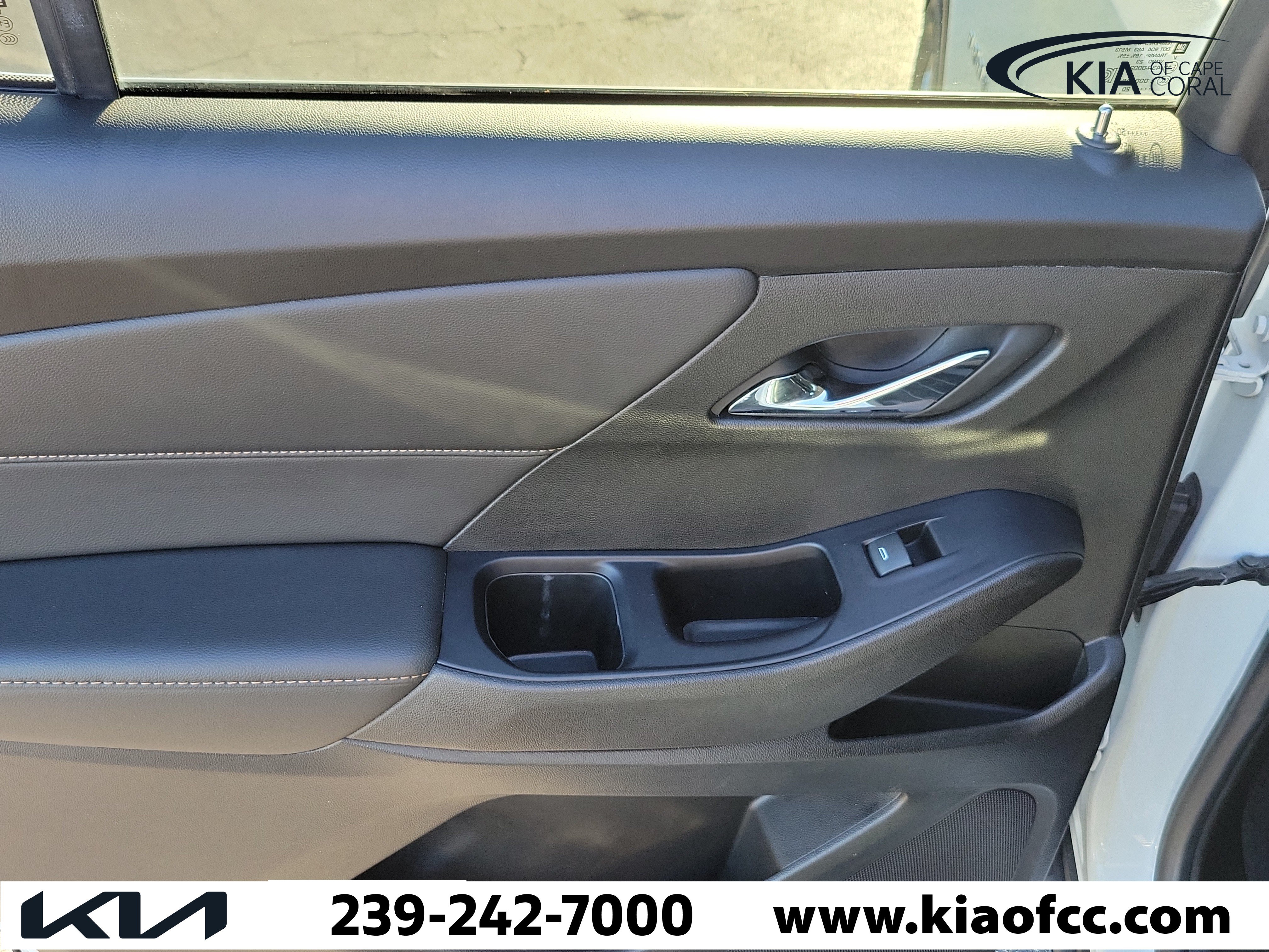Used 2020 Chevrolet Traverse LT FWD image 14