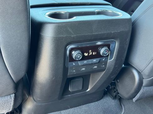Used 2025 Chevrolet Tahoe High Country AWD/4WD image 35